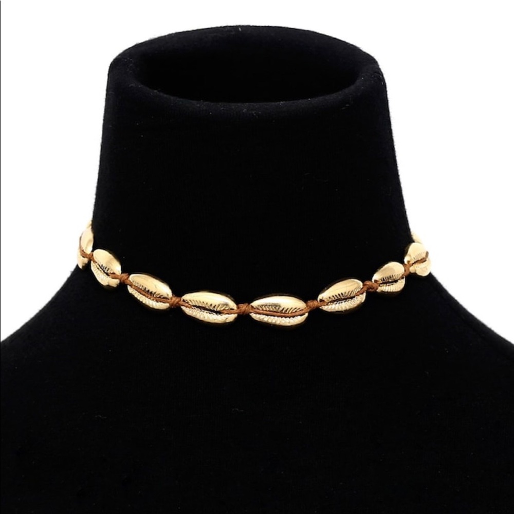 VSCO Shell Choker Necklace